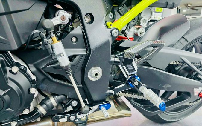 2025 BMW S 1000 R