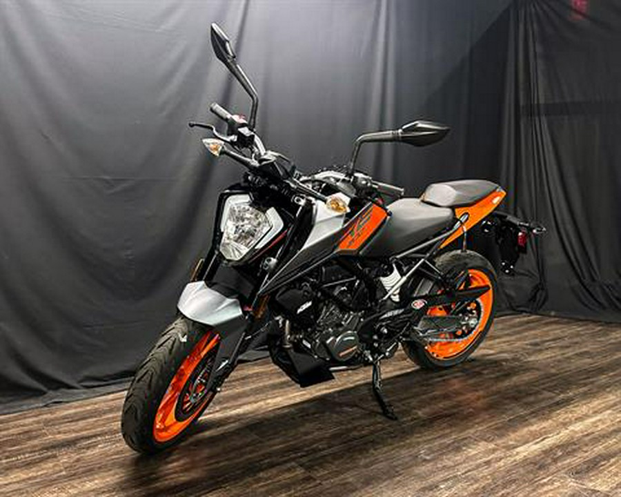 2023 KTM 200 Duke