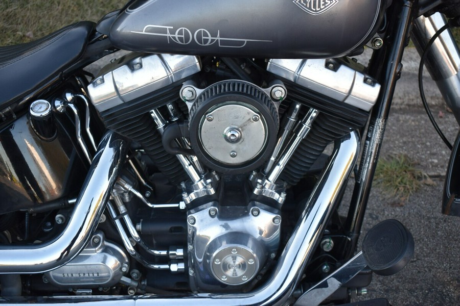 2016 Harley-Davidson® Softail Slim® – Stripped-Down Style