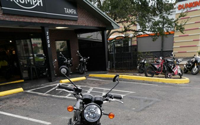 2025 Triumph Bonneville T120 Black