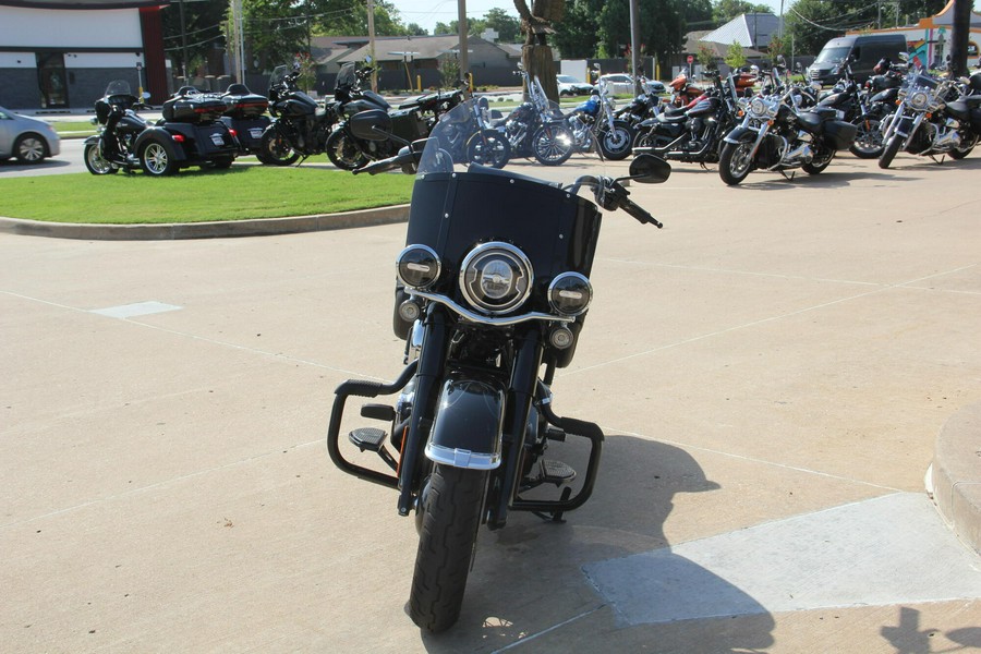2025 Harley-Davidson FLHC Heritage Classic