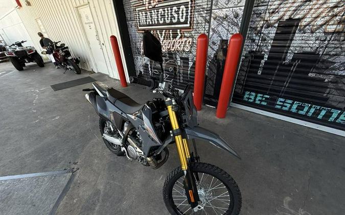 2025 Suzuki DR-Z4SM5