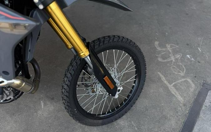 2025 Suzuki DR-Z4SM5