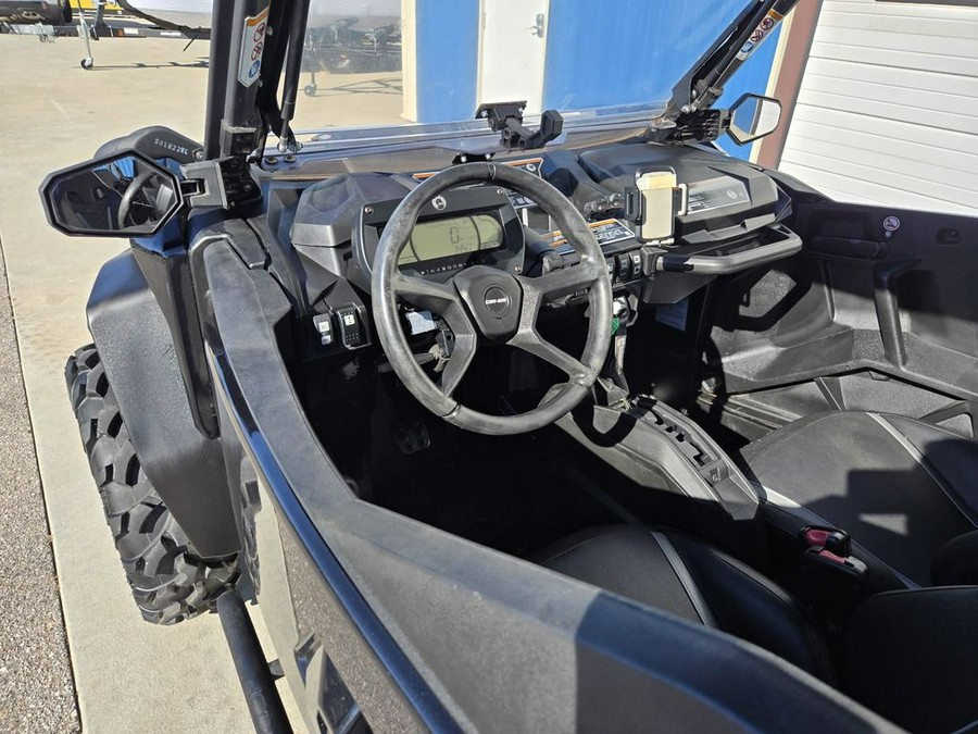 2023 Can-Am® Commander MAX XT 1000