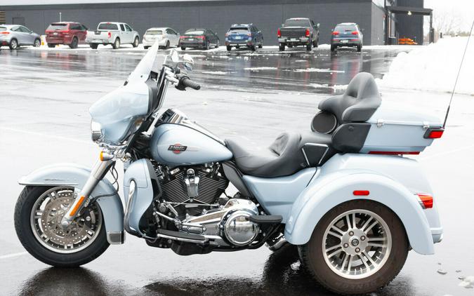 2023 Harley-Davidson Tri Glide Ultra FLHTCUTG