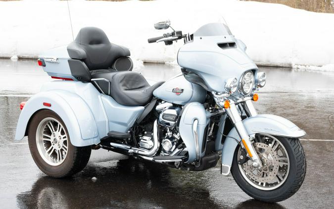 2023 Harley-Davidson Tri Glide Ultra FLHTCUTG
