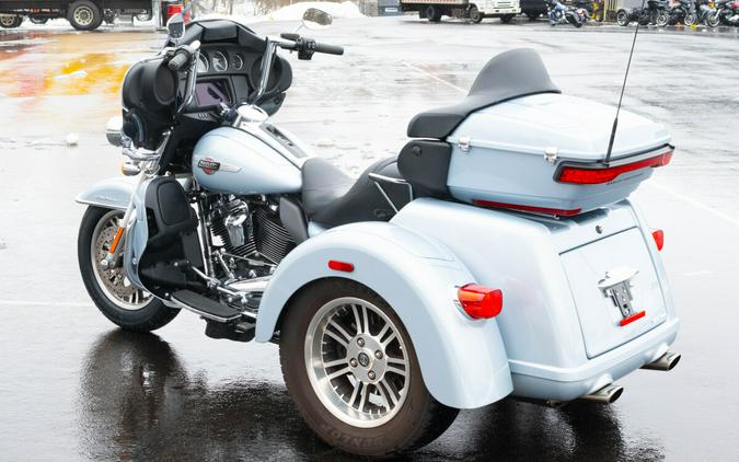 2023 Harley-Davidson Tri Glide Ultra FLHTCUTG