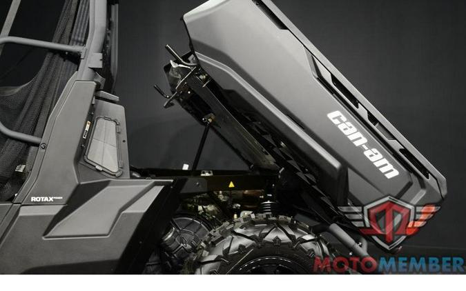 2026 Can-Am Defender DPS HD9 Stealth Black
