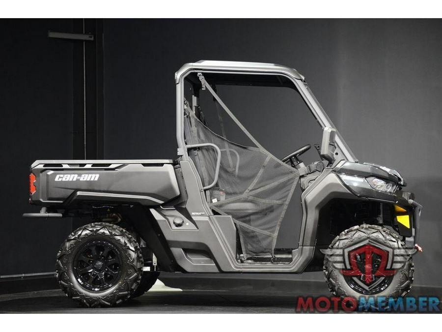 2026 Can-Am Defender DPS HD9 Stealth Black