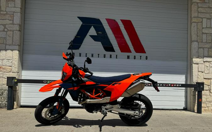2026 KTM 690 SMC R