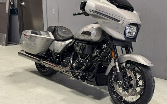 FLHXSE 2023 CVO™ Street Glide®