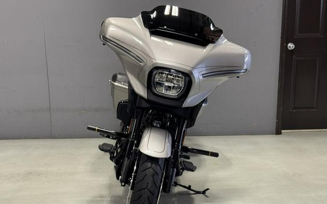 FLHXSE 2023 CVO™ Street Glide®
