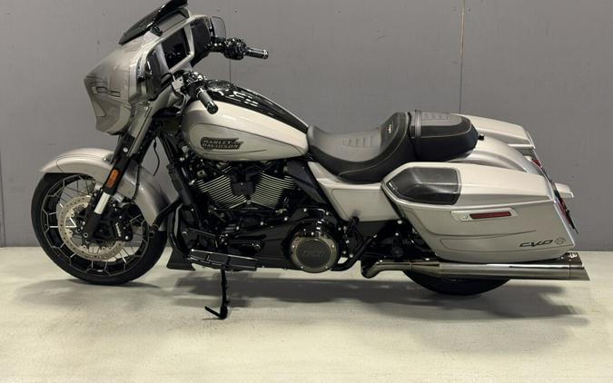 FLHXSE 2023 CVO™ Street Glide®