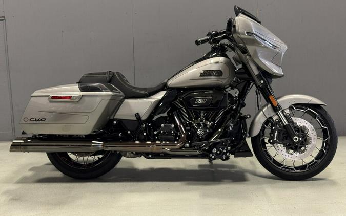 FLHXSE 2023 CVO™ Street Glide®