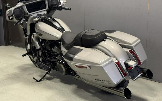 FLHXSE 2023 CVO™ Street Glide®