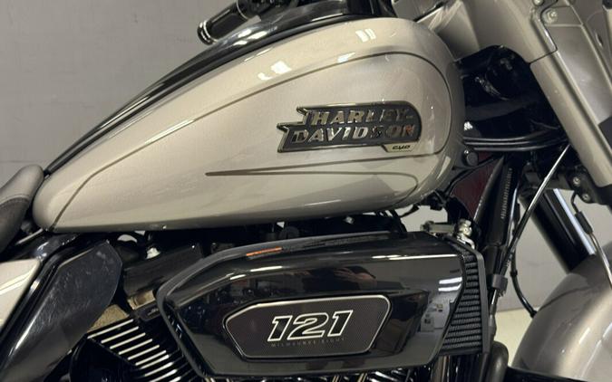 FLHXSE 2023 CVO™ Street Glide®