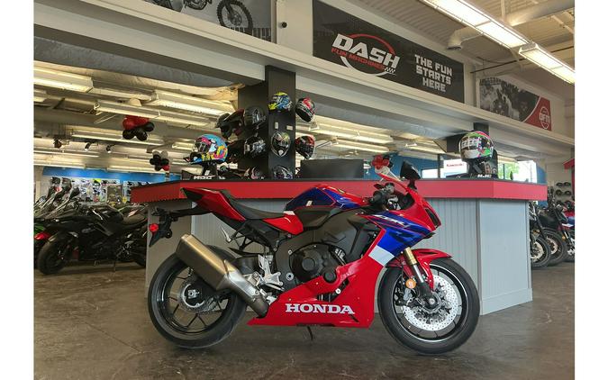2023 CBR1000RR - Honda