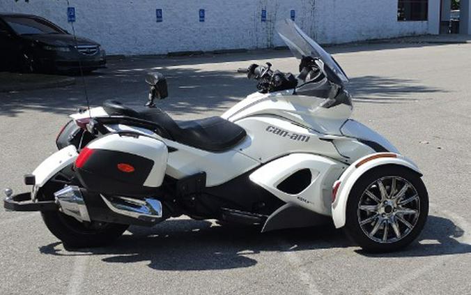 2015 Can-Am Spyder® ST Limited