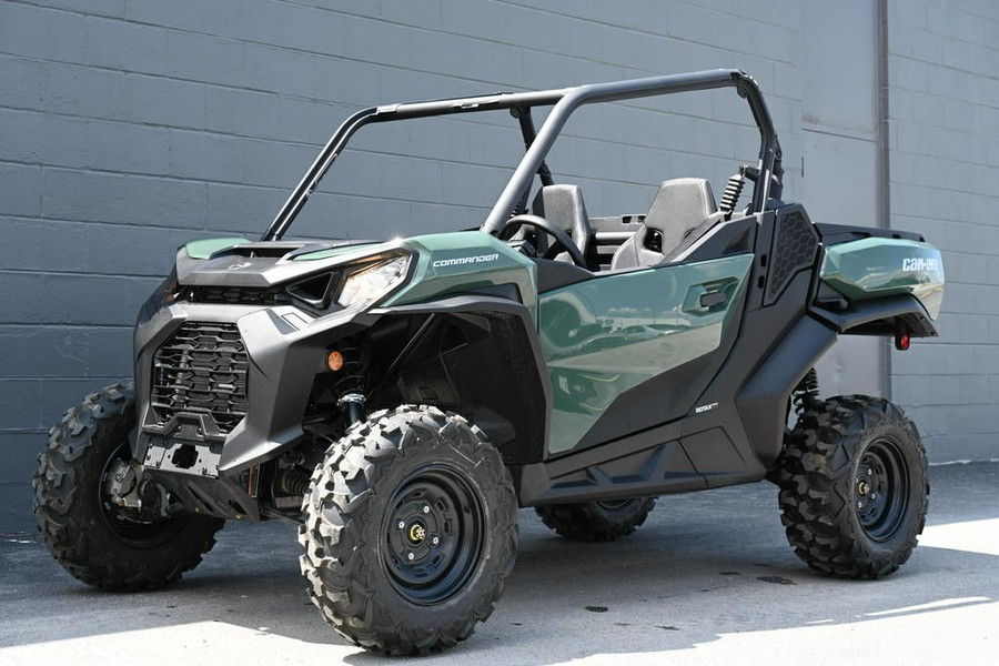 2023 Can-Am® Commander DPS 700