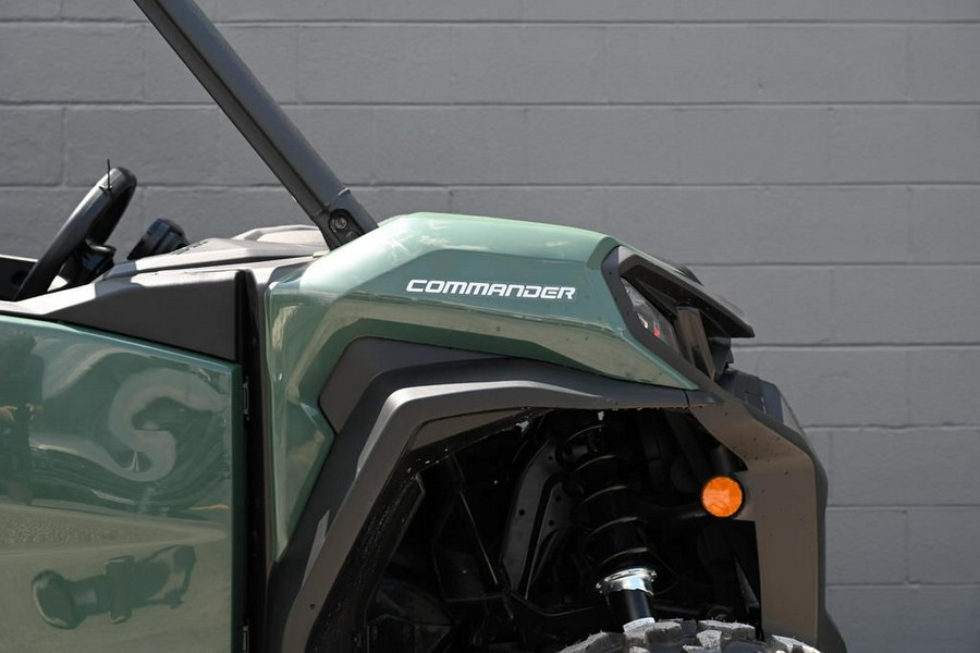 2023 Can-Am® Commander DPS 700