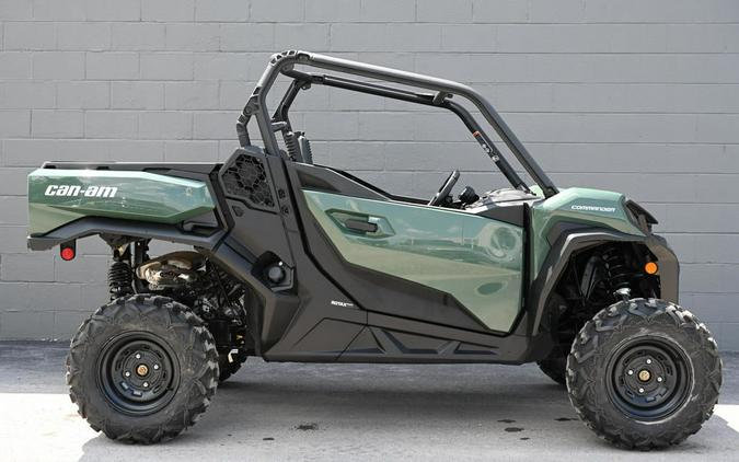 2023 Can-Am® Commander DPS 700