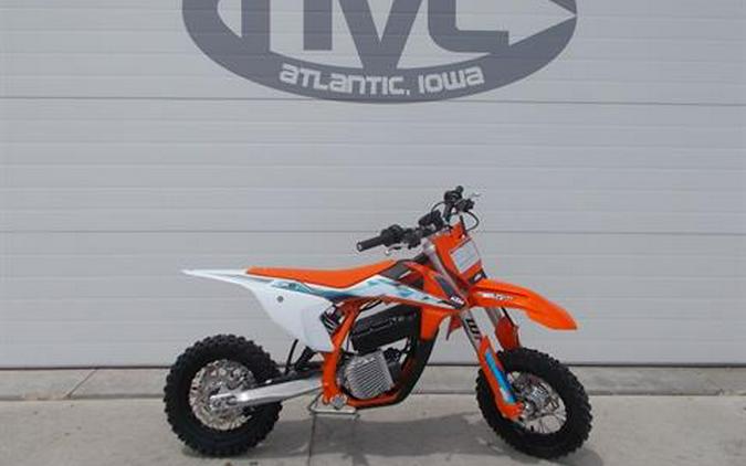 2024 KTM SX-E 3