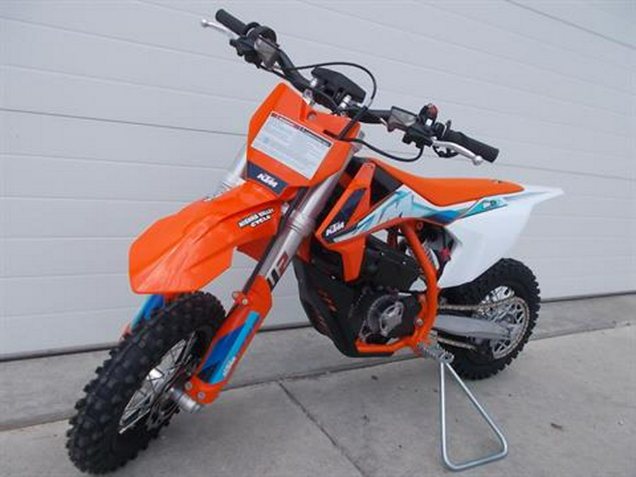 2024 KTM SX-E 3