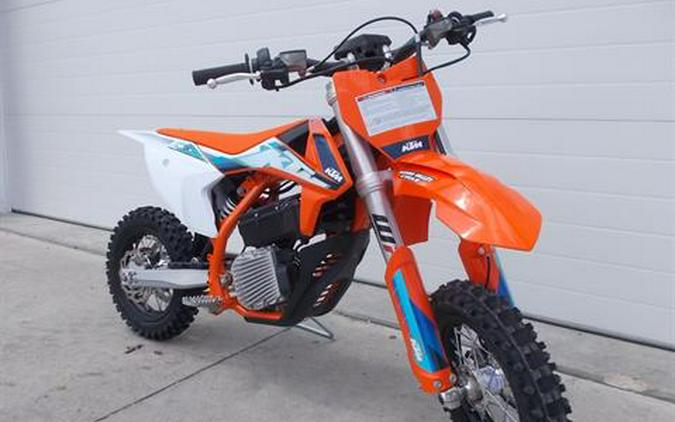 2024 KTM SX-E 3