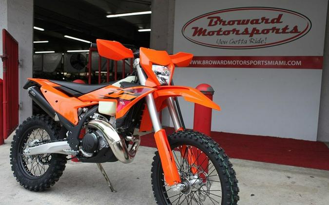 2026 KTM XC 300 W
