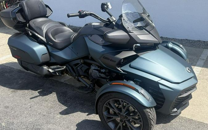 2026 Can-Am® Spyder F3 Limited Dark