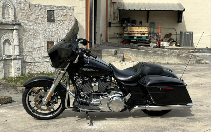 2018 Harley-Davidson® FLHX - Street Glide®