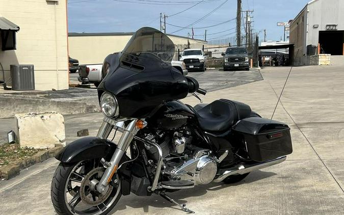 2018 Harley-Davidson® FLHX - Street Glide®