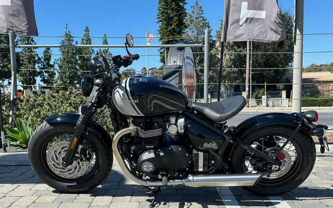 2024 Triumph Bonneville Bobber Jet Black/Ash Gray