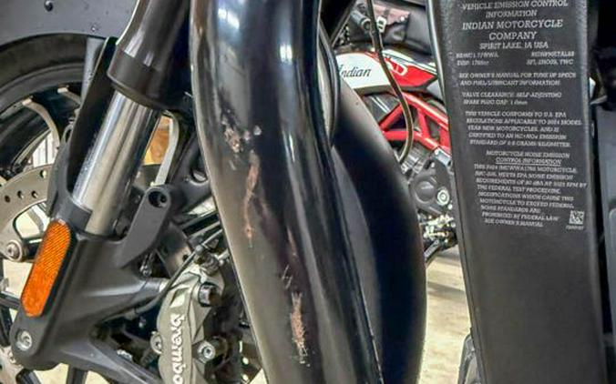 2024 Indian Motorcycle Challenger® Dark Horse® with PowerBand Audio Package