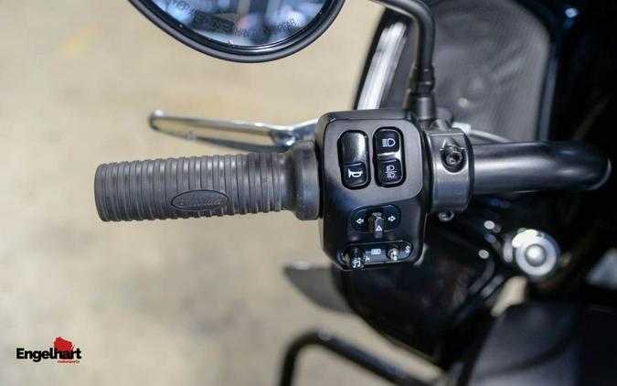 2024 Indian Motorcycle Challenger® Dark Horse® with PowerBand Audio Package