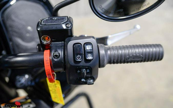 2024 Indian Motorcycle Challenger® Dark Horse® with PowerBand Audio Package