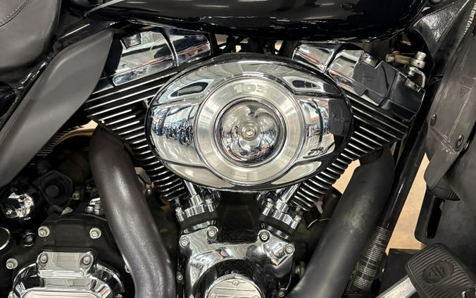2012 Harley-Davidson® Electra Glide® Ultra Limited Vivid Black