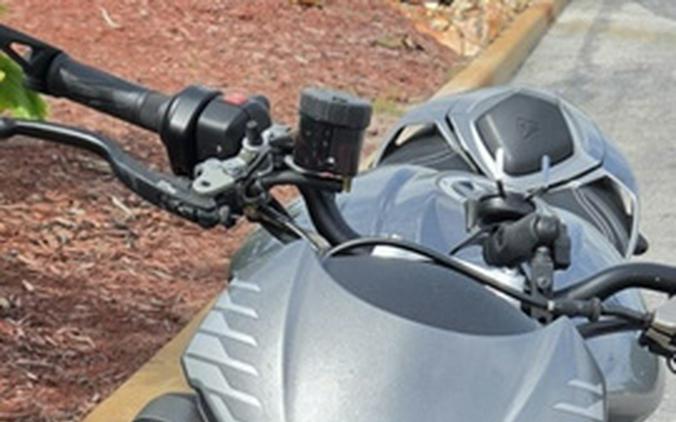 2022 Triumph Street Triple RS Silver Ice RS