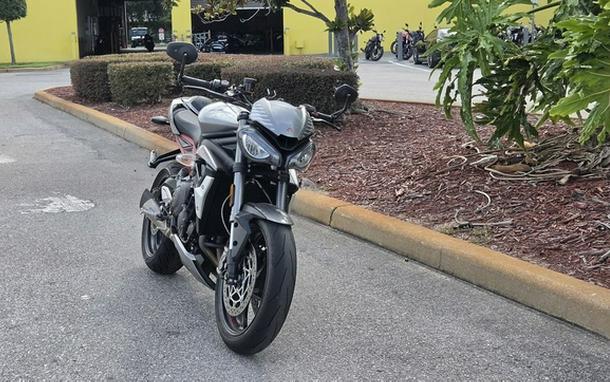 2022 Triumph Street Triple RS Silver Ice RS