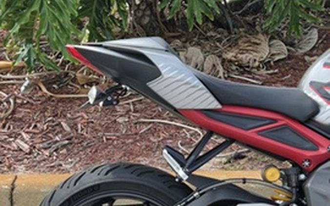 2022 Triumph Street Triple RS Silver Ice RS