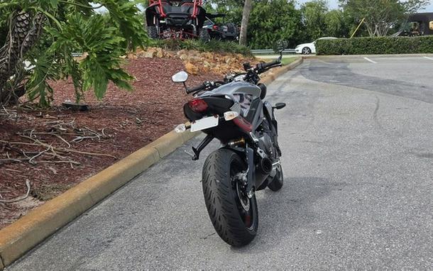 2022 Triumph Street Triple RS Silver Ice RS