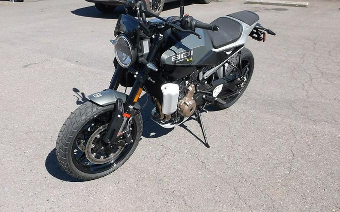 2027 Husqvarna® Svartpilen 801 SE