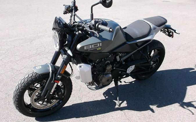 2027 Husqvarna® Svartpilen 801 SE