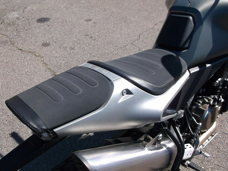 2027 Husqvarna® Svartpilen 801 SE