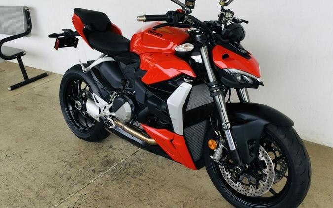 2024 Ducati Streetfighter V2 Red