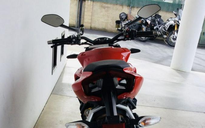 2024 Ducati Streetfighter V2 Red