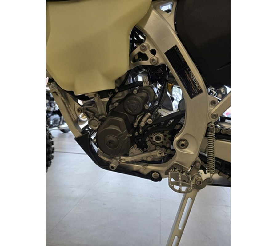 2026 Triumph TF 250-C Jet Black Pure White