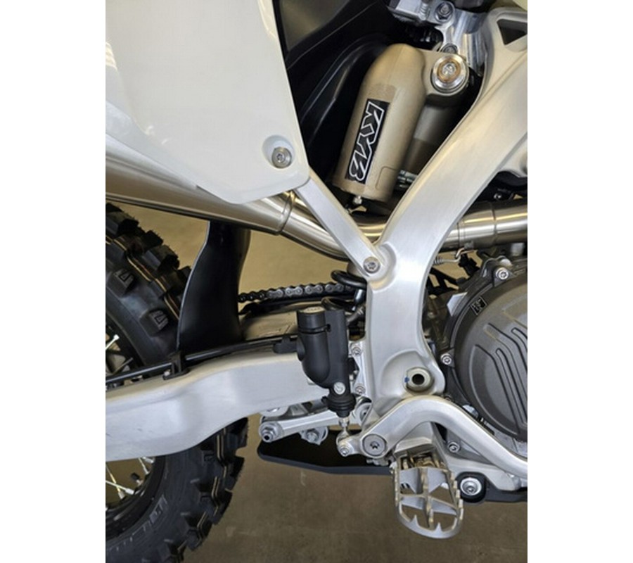 2026 Triumph TF 250-C Jet Black Pure White