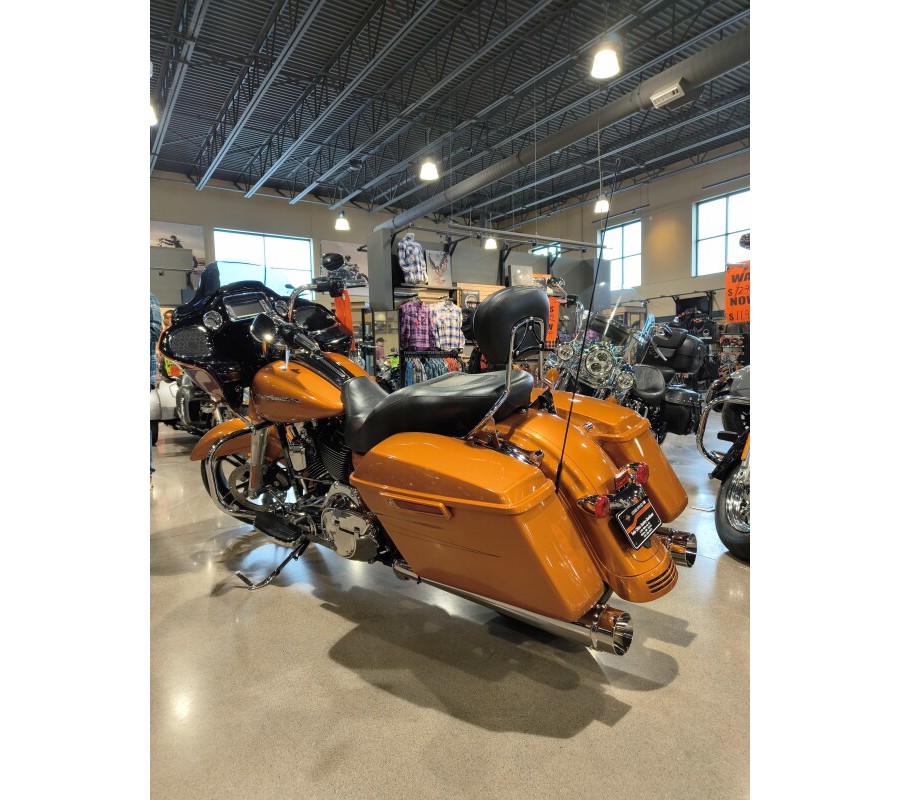 2015 Harley-Davidson® Road Glide® Special Amber Whiskey