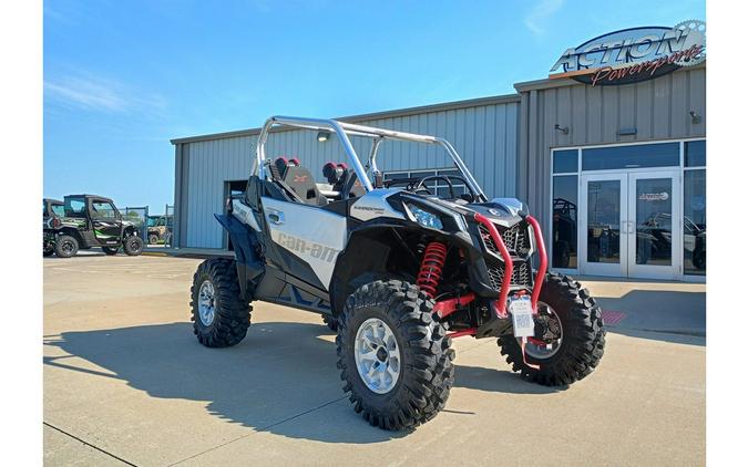 2024 Can-Am Maverick Sport X MR 1000R Silver & Red